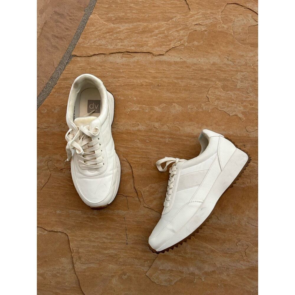 DV Dolce Vita Breela Creamy White Sneaker Size 9.5 Neutral Capsule Walking Gym